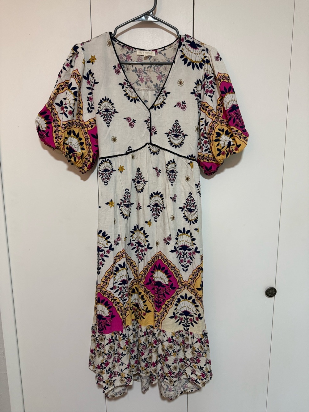 Fig & Flower Puff Shoulder Midi Dress size large
